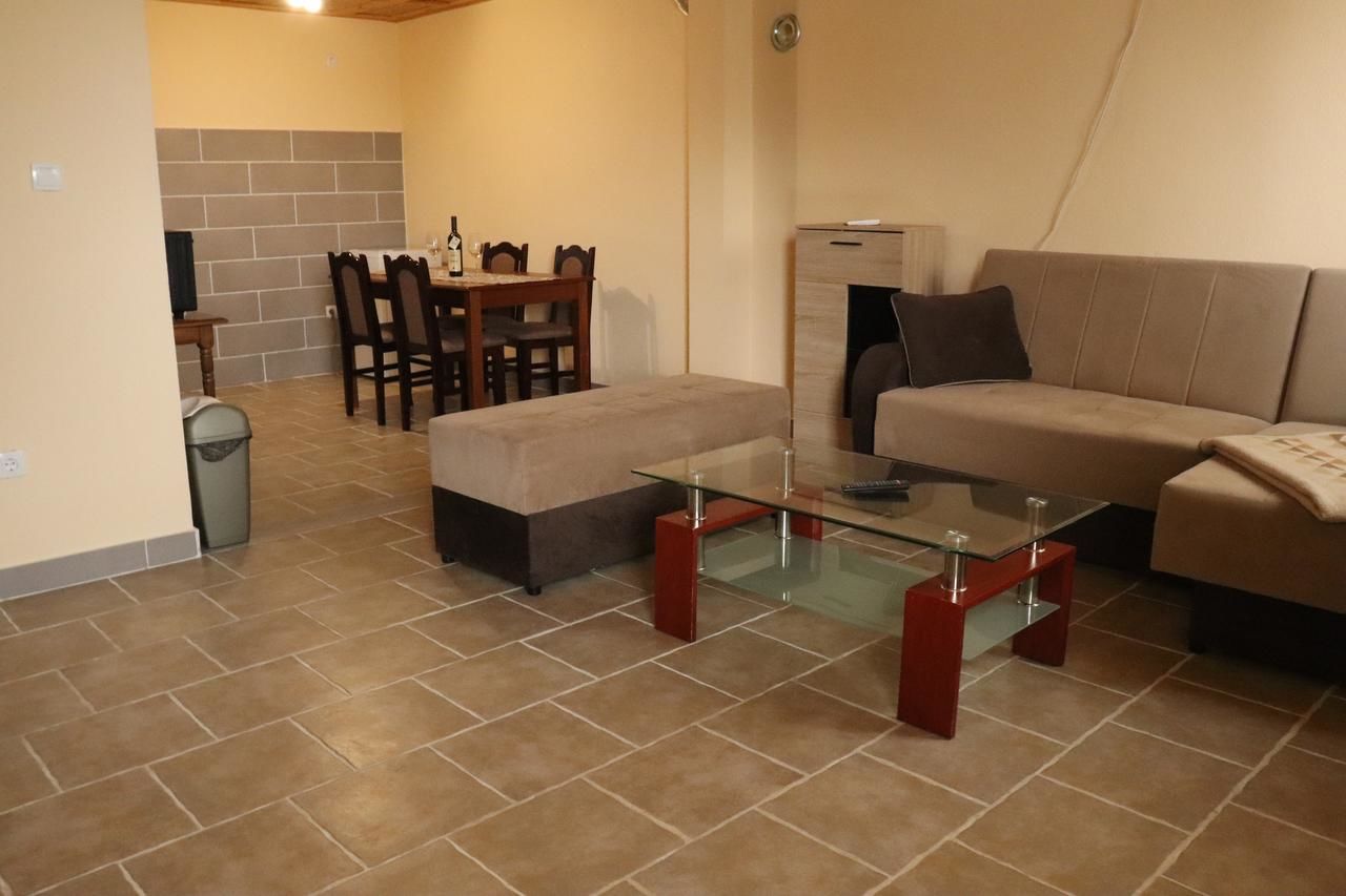 Апартаменты Apartman Delać Тиват-9